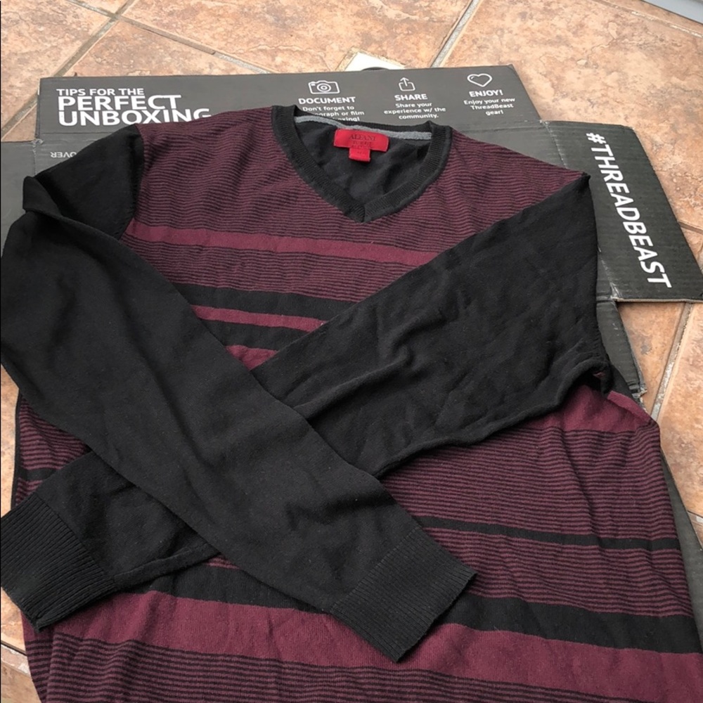 Alfani long sleeve striped v-neck sweater